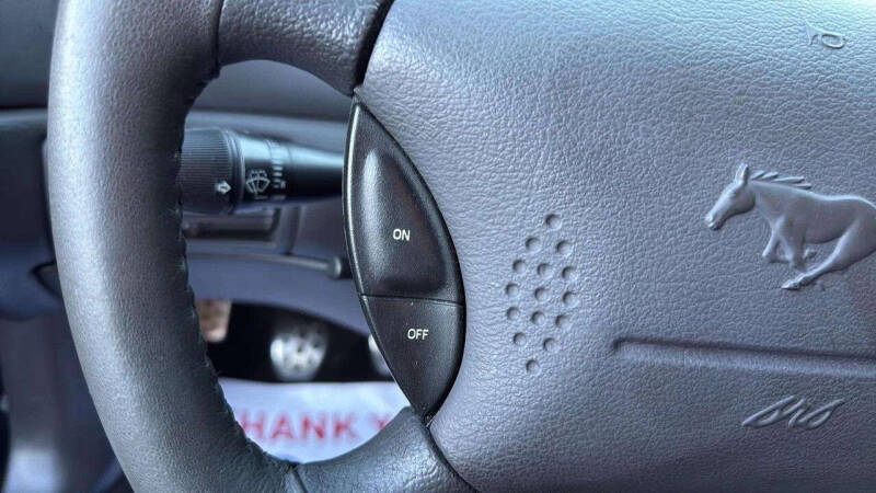 2003 Ford Mustang Mach 1 Premium