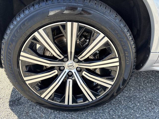 2025 Volvo XC90 B5 Core Bright Theme