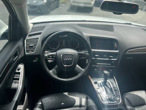 2012 Audi Q5 2.0T quattro Premium Plus