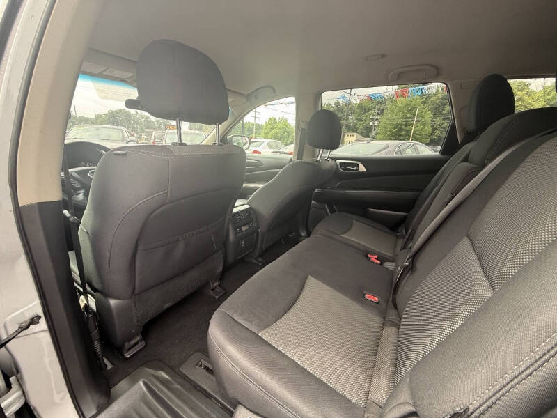2018 Nissan Pathfinder S