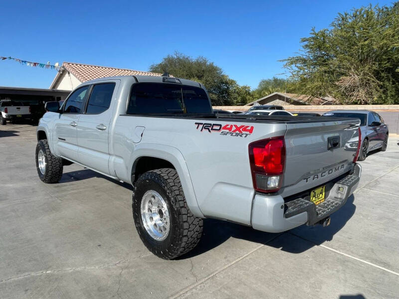 2019 Toyota Tacoma TRD Sport photo 5