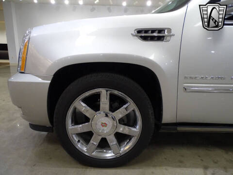 2011 Cadillac Escalade ESV Premium