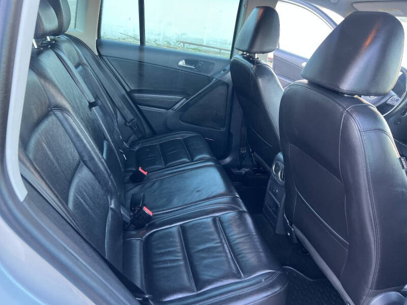 2017 Volkswagen Tiguan 2.0T SEL 4Motion