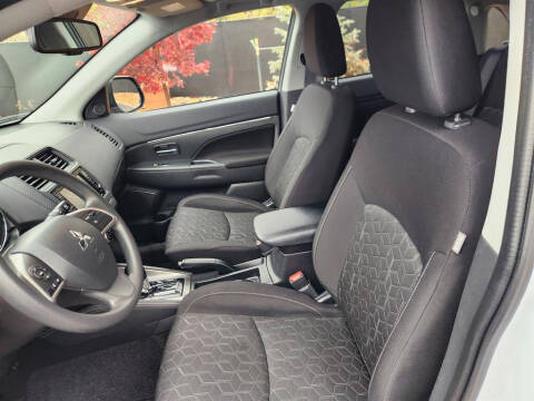 2024 Mitsubishi Outlander Sport ES