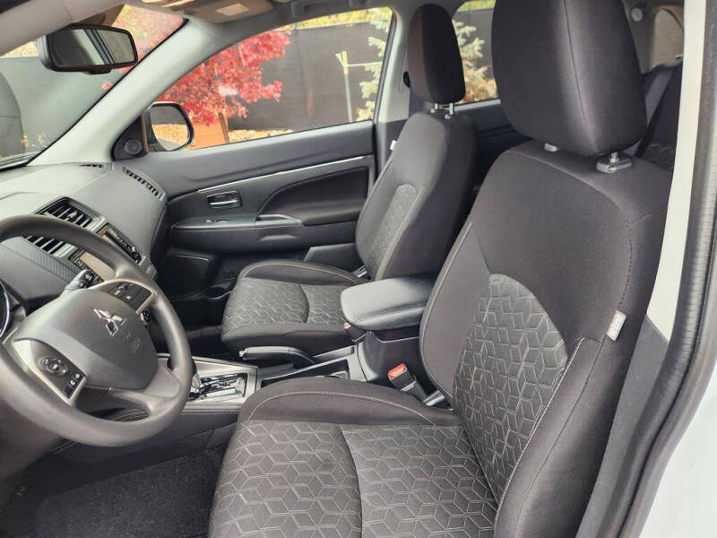 2024 Mitsubishi Outlander Sport ES