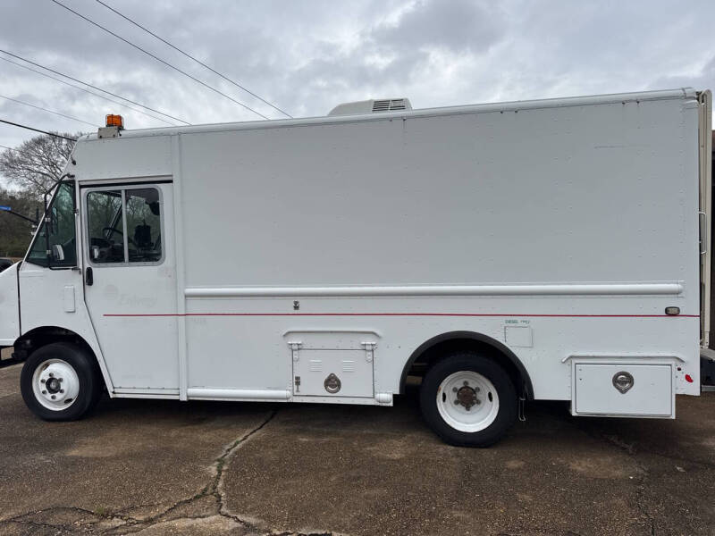 2012 Freightliner MT45 Chassis