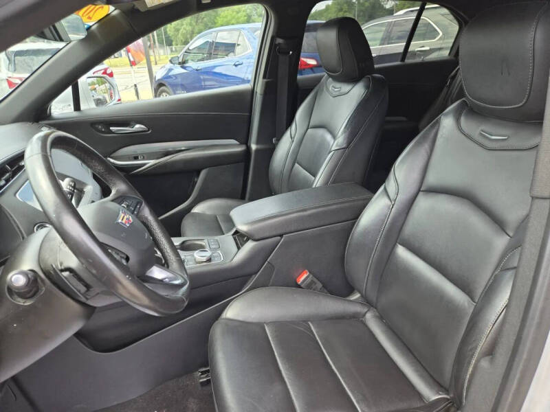 2019 Cadillac XT4 Premium Luxury