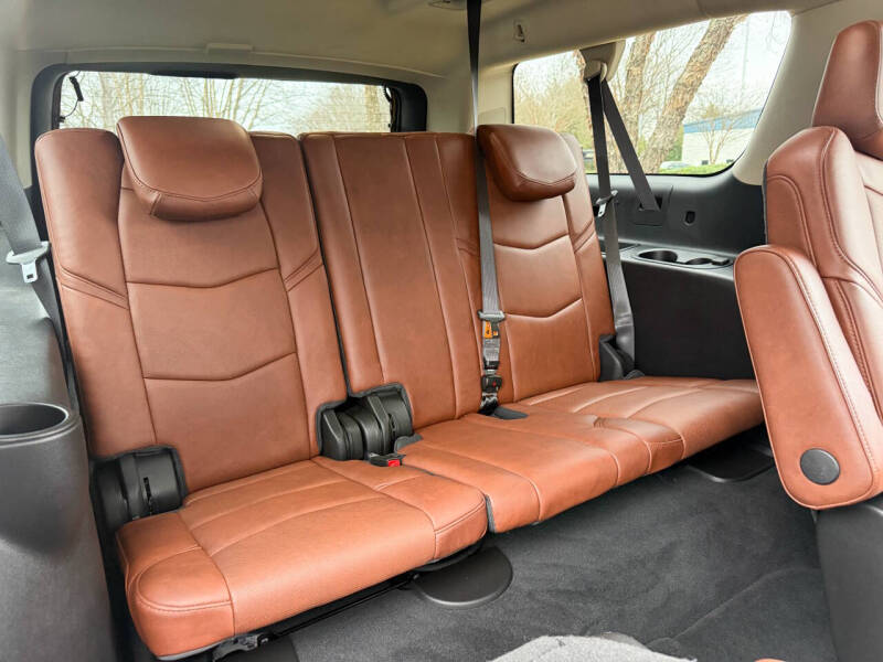 2018 Cadillac Escalade ESV Luxury