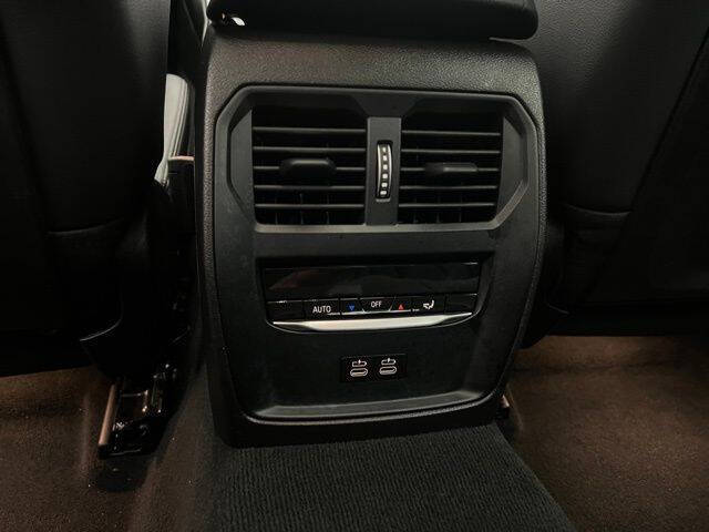 2024 BMW 3 Series 330i xDrive