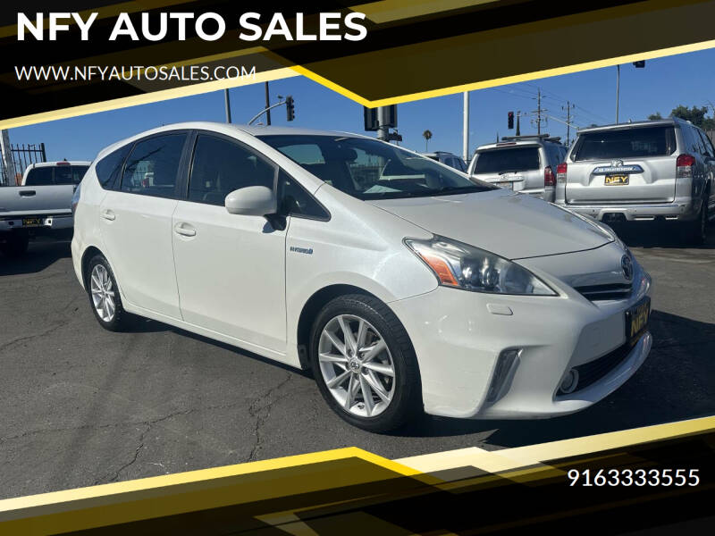 2013 Toyota Prius v Five