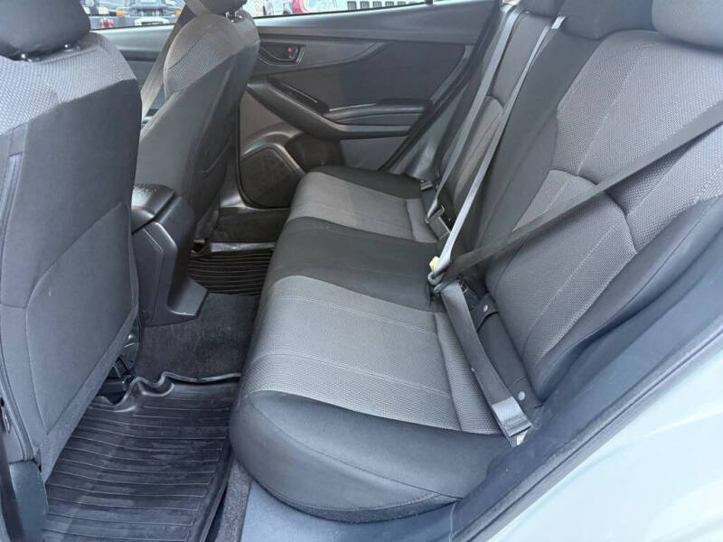 2019 Subaru Impreza 2.0i