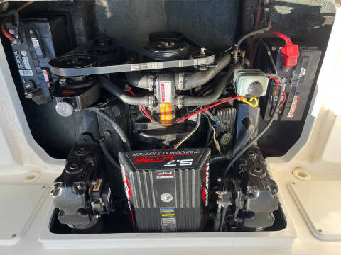 1998 Sea Ray 215EC