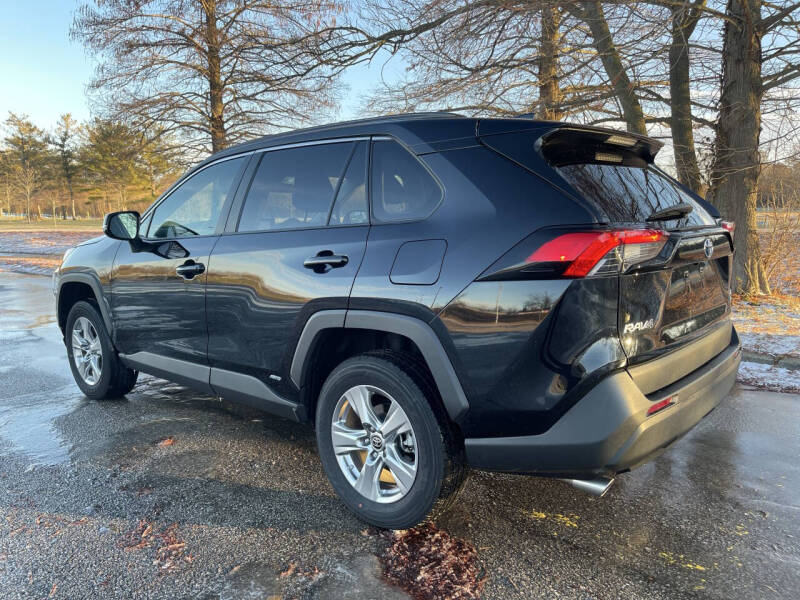 2024 Toyota RAV4 Hybrid LE