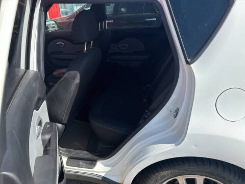 2017 Kia Soul +