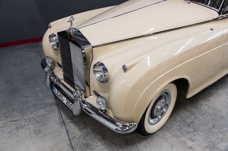1961 Rolls-Royce SILVER CLOUD LWB