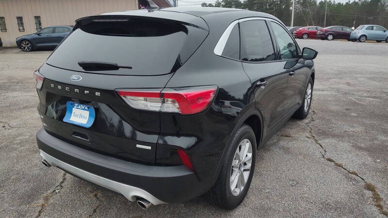 2020 Ford Escape SE