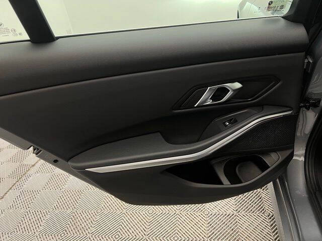 2024 BMW 3 Series 330i xDrive