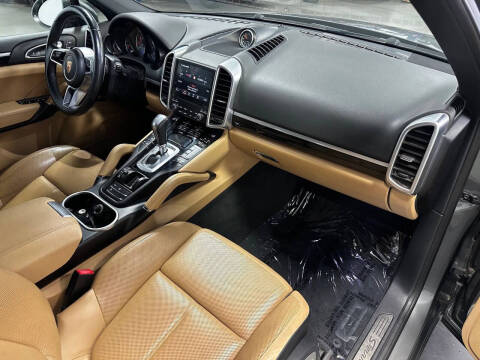 2017 Porsche Cayenne S