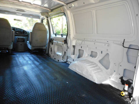 2004 Ford E-Series E-350 SD