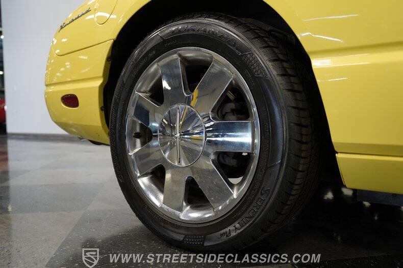2002 Ford Thunderbird Deluxe