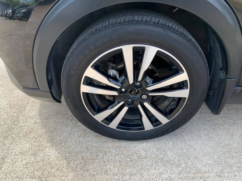 2020 Nissan Kicks SR