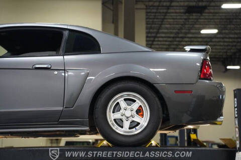 2004 Ford Mustang GT Deluxe
