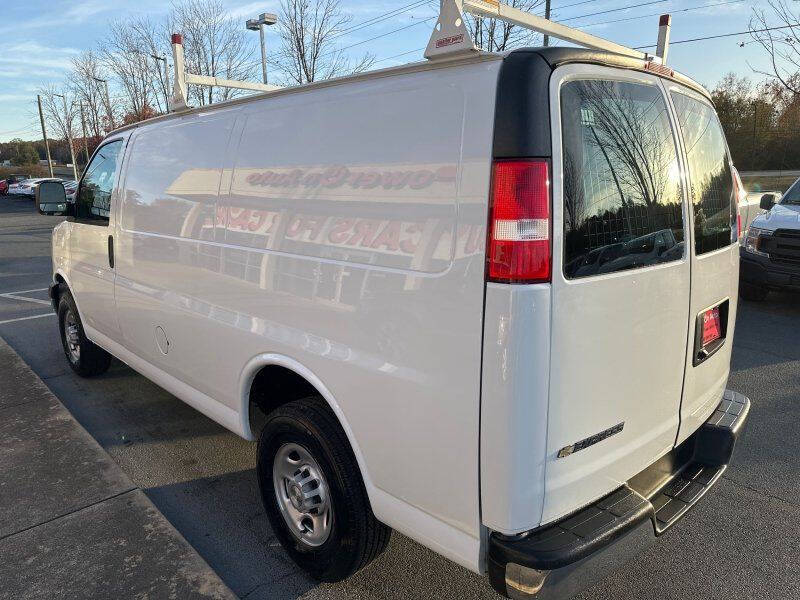 2022 Chevrolet Express 2500