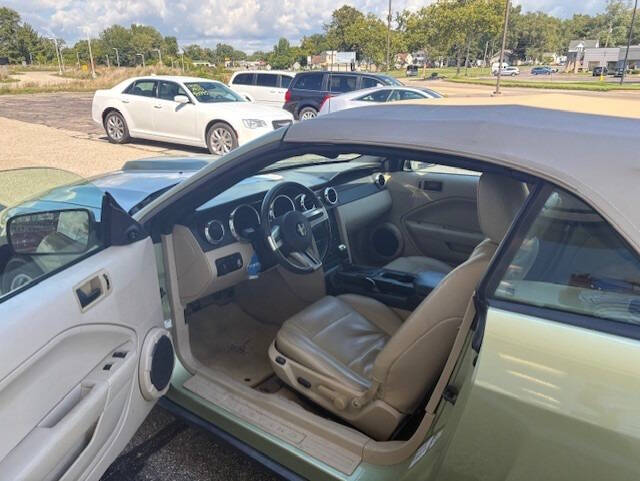 2005 Ford Mustang V6 Premium