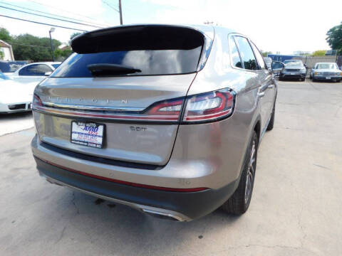 2019 Lincoln Nautilus Reserve