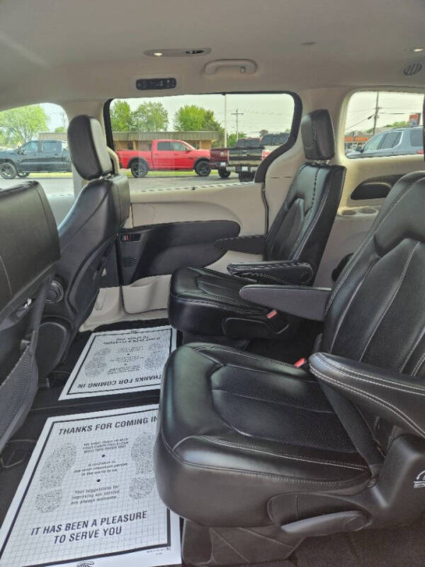 2023 Chrysler Pacifica Touring L