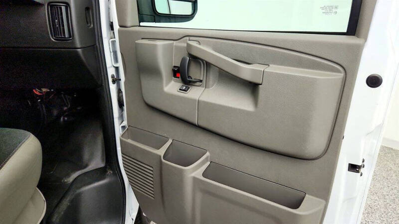 2025 Chevrolet Express 2500