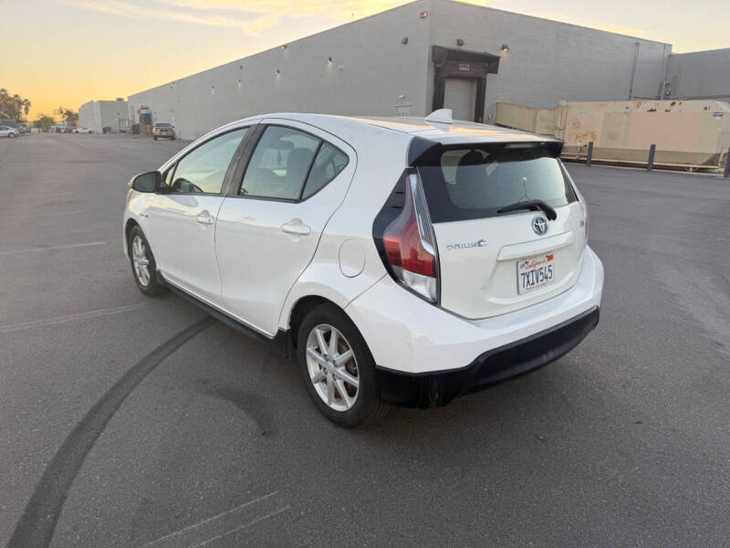 2017 Toyota Prius c One
