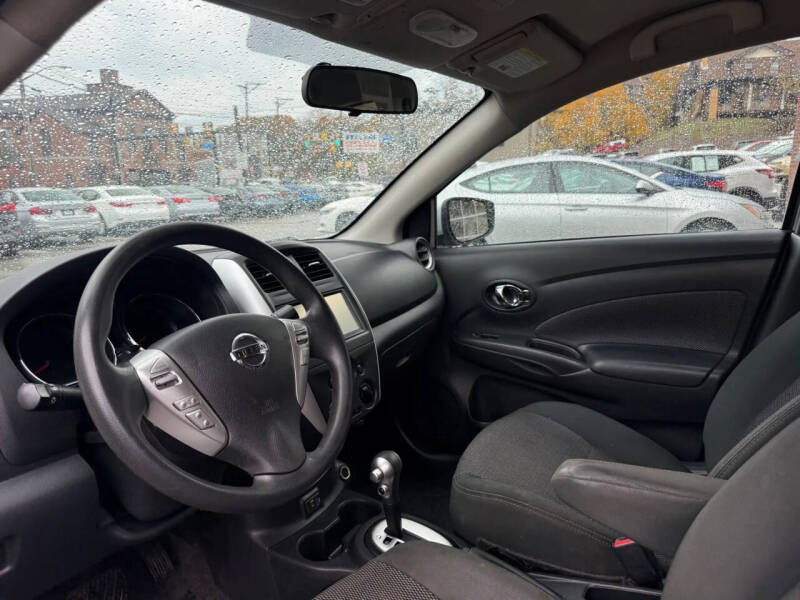 2019 Nissan Versa