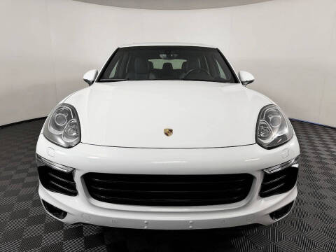 2017 Porsche Cayenne Platinum Edition