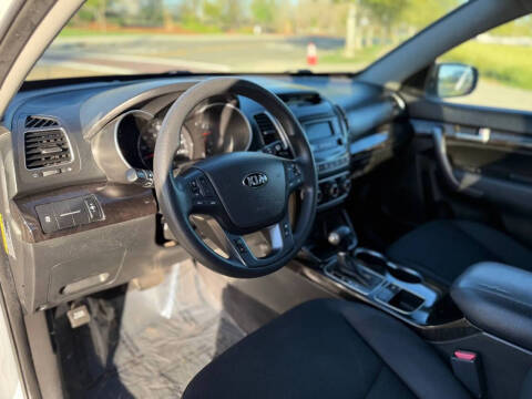 2014 Kia Sorento LX