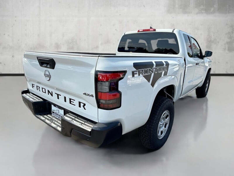2023 Nissan Frontier S