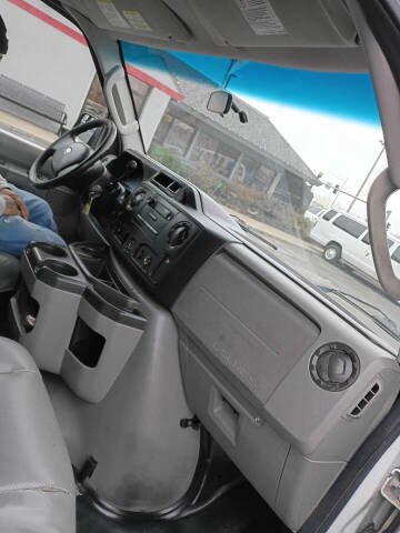 2013 Ford E-Series E-350 SD XL