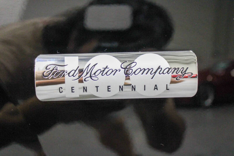 2003 Ford Mustang GT Deluxe