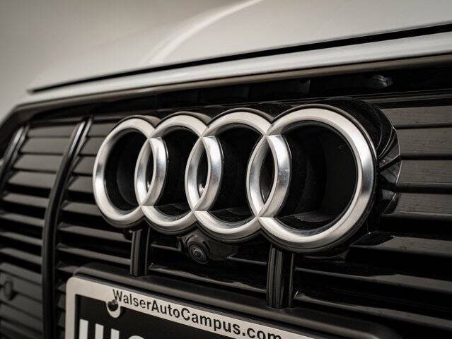 2021 Audi e-tron quattro Premium