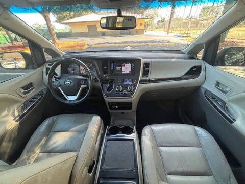 2017 Toyota Sienna