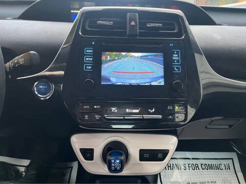 2017 Toyota Prius Two