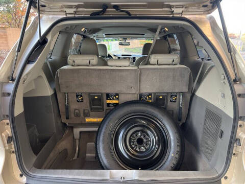 2011 Toyota Sienna Limited 7-Passenger