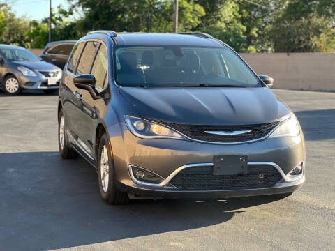 2020 Chrysler Pacifica Touring L