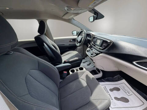2017 Chrysler Pacifica LX