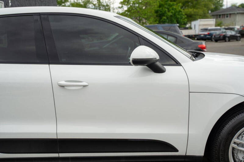 2015 Porsche Macan S