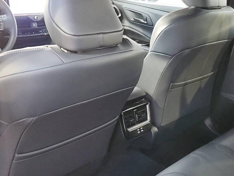 2025 Toyota Crown Signia