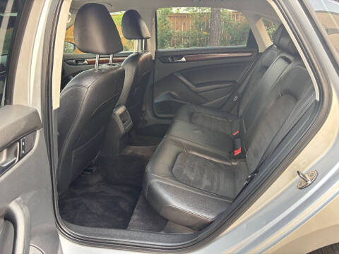 2012 Volkswagen Passat TDI SEL Premium