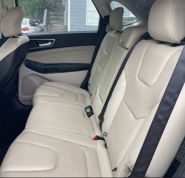 2017 Ford Edge Titanium