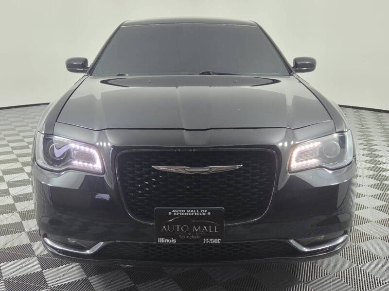 2019 Chrysler 300 S