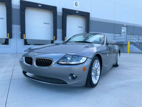 2005 BMW Z4 for sale at Clutch Motors in Lake Bluff IL